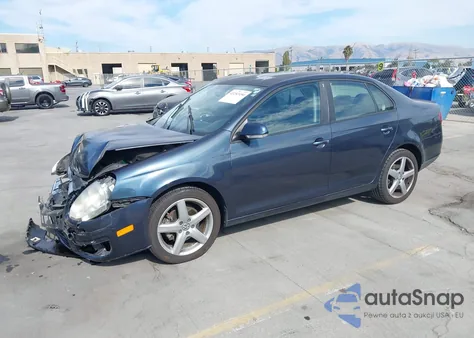 2010 Volkswagen Jetta Limited Edition from USA, damaged, VIN 3VWAZ7AJ2AM107458